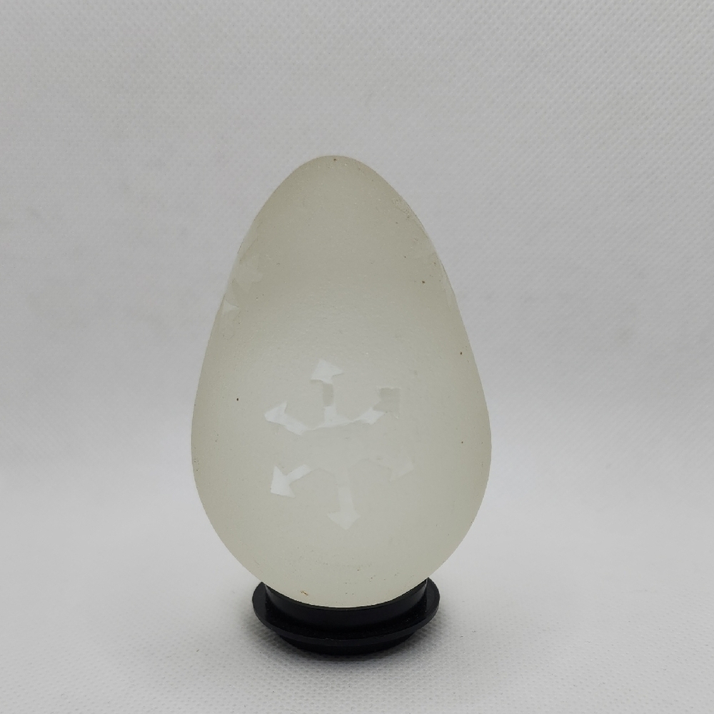 Frosted Glass Egg with Snowflake Design